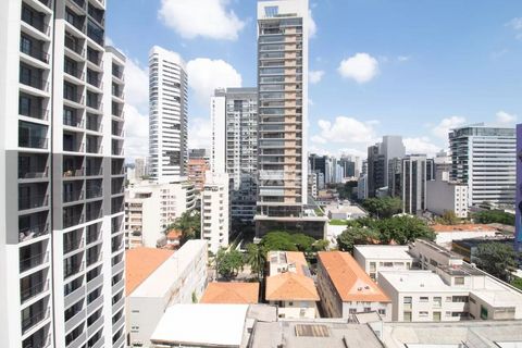 Image 10 - 898462