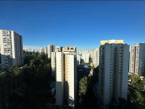 Image 8 - 898463