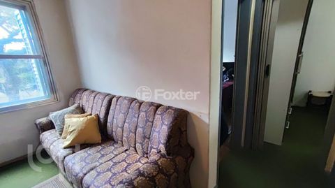 Image 7 - 898495