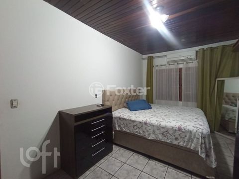 Image 7 - 898501