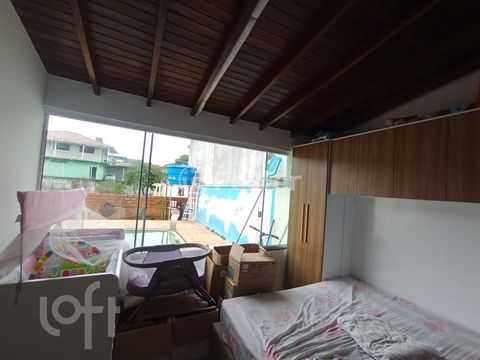 Image 9 - 898501