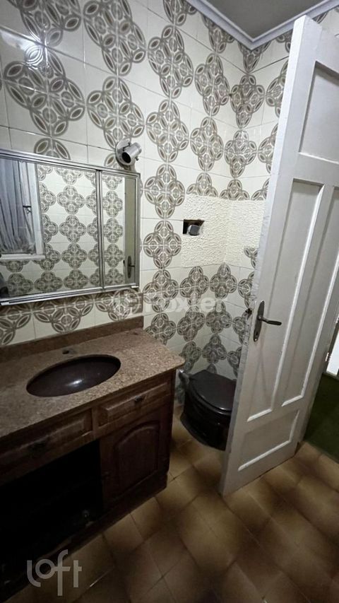 Image 11 - 898508