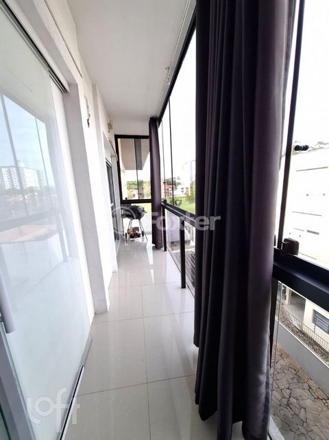 Image 6 - 898509