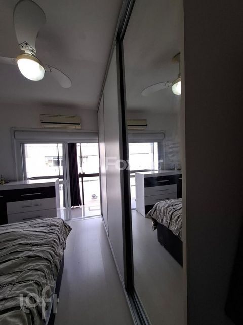Image 9 - 898509