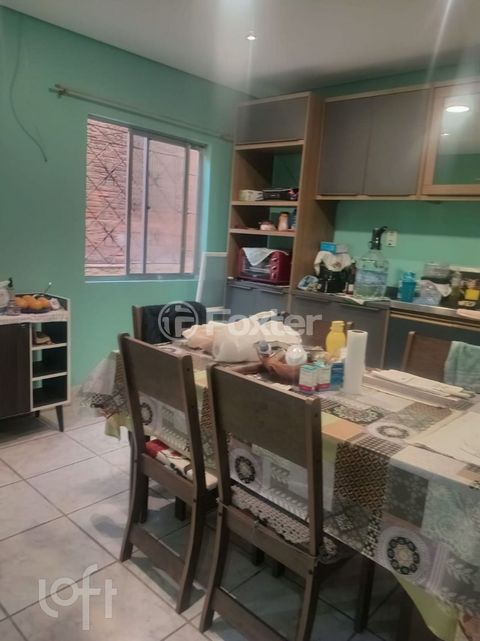 Image 8 - 898524