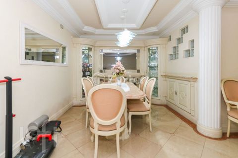 Image 7 - 898530