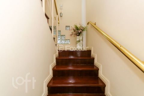 Image 18 - 898530