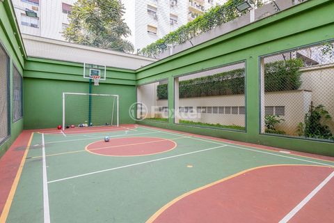 Image 15 - 898531