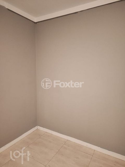Image 7 - 898535