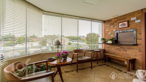 Image 7 - 898558