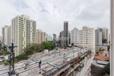 Image 12 - 898582