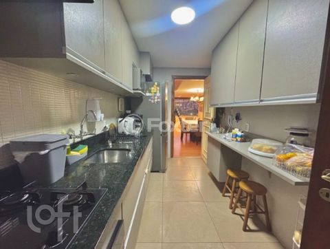 Image 7 - 898594