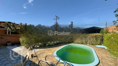 Image 1 - 898595