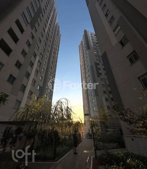 Image 8 - 898610