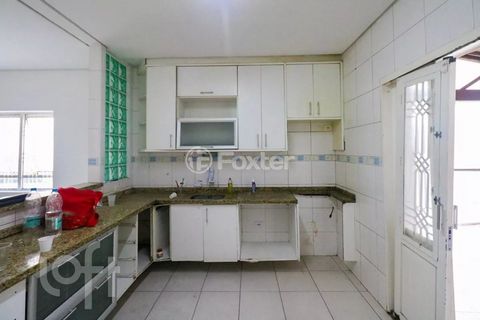 Image 10 - 898613