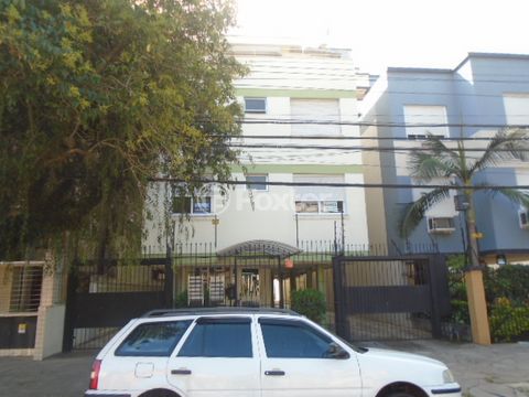 Image 7 - 898620