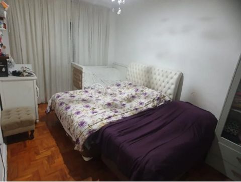 Image 8 - 898628