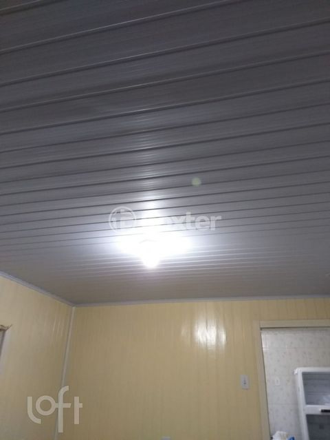 Image 6 - 898645