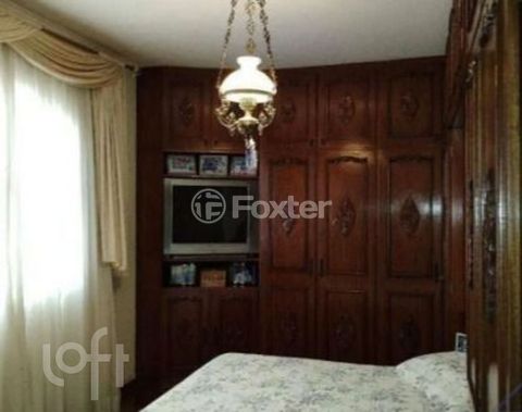 Image 7 - 898659