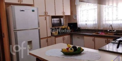 Image 3 - 898659