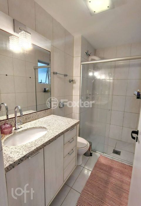 Image 8 - 898665