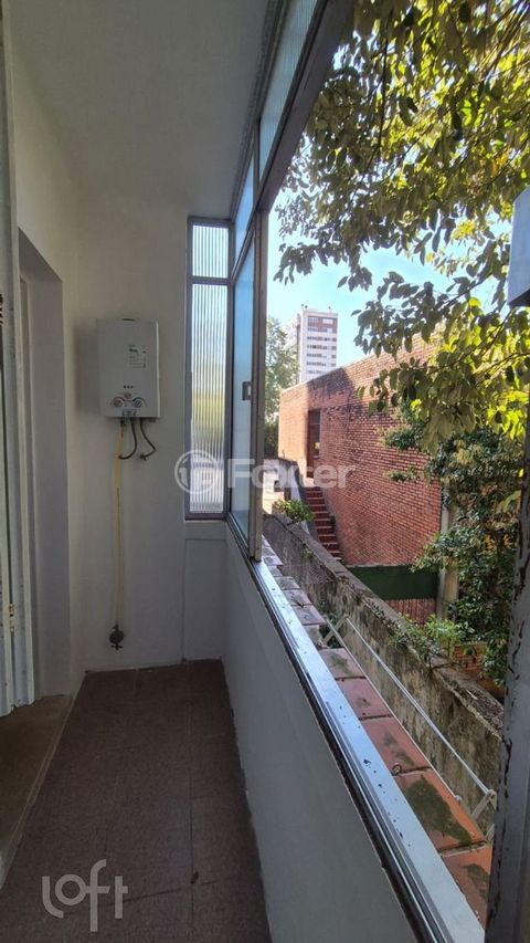 Image 4 - 898678