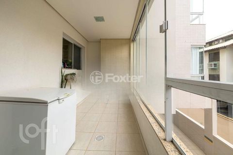 Image 3 - 898713