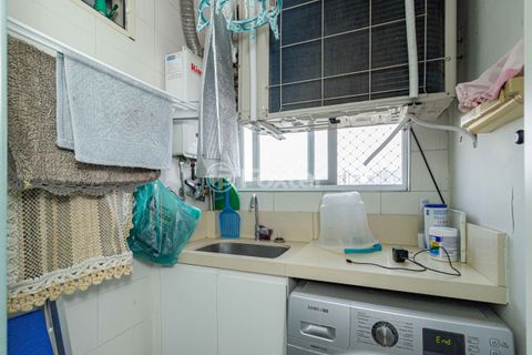 Image 19 - 898715