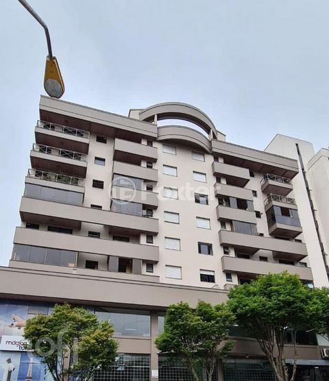 Image 11 - 898716