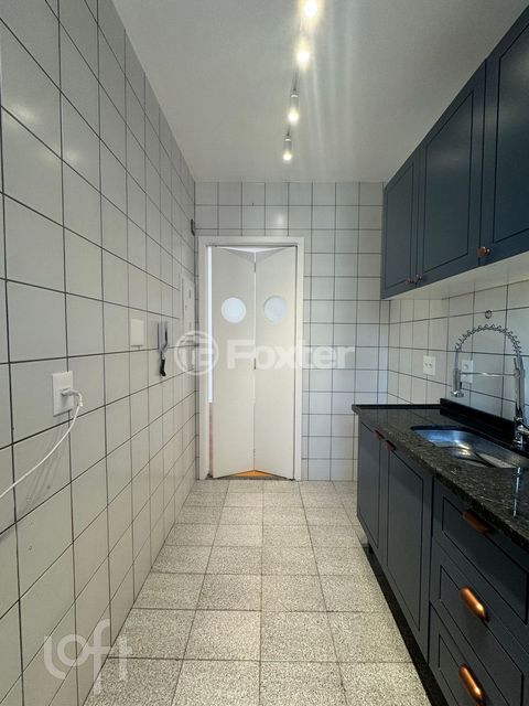 Image 10 - 898739