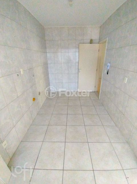 Image 5 - 898741