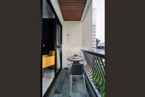 Image 5 - 898742