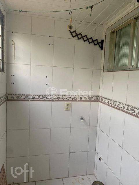Image 4 - 898748