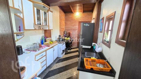 Image 8 - 898779