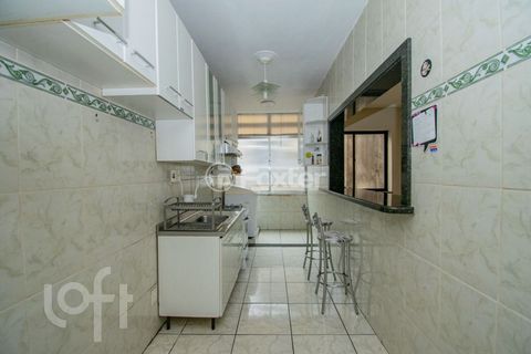 Image 6 - 898785