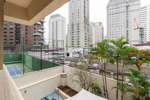 Image 2 - 898805