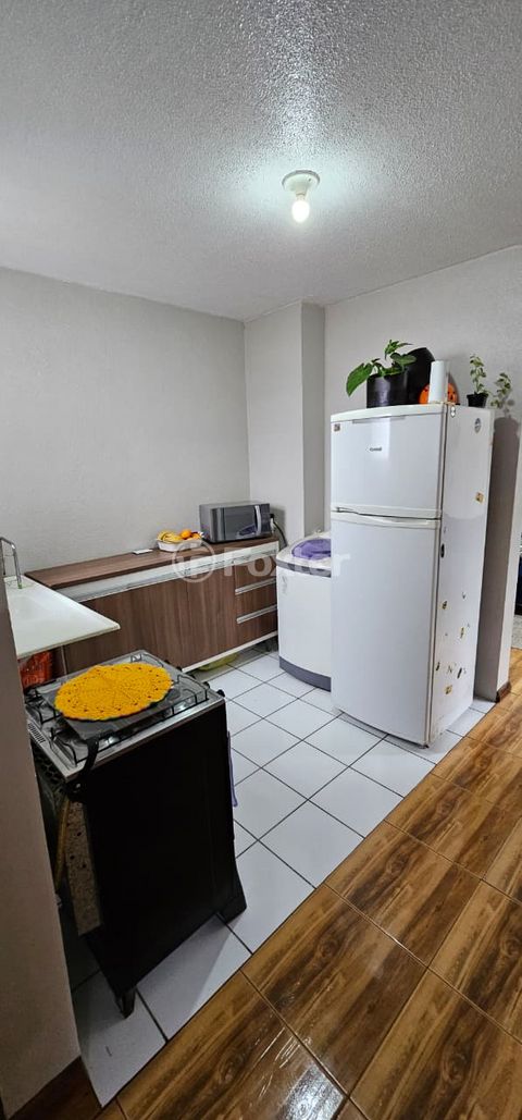 Image 3 - 898811