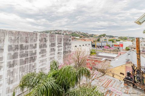 Image 4 - 898880