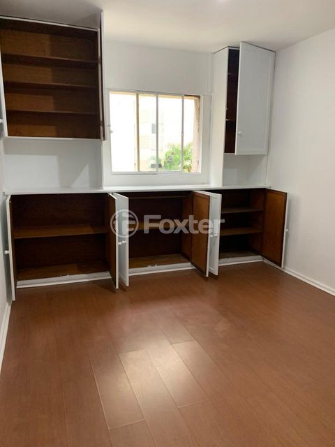 Image 9 - 898884