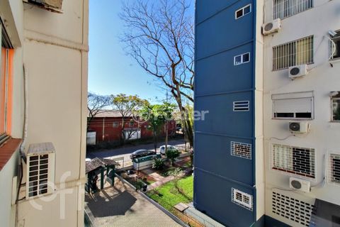 Image 8 - 898897