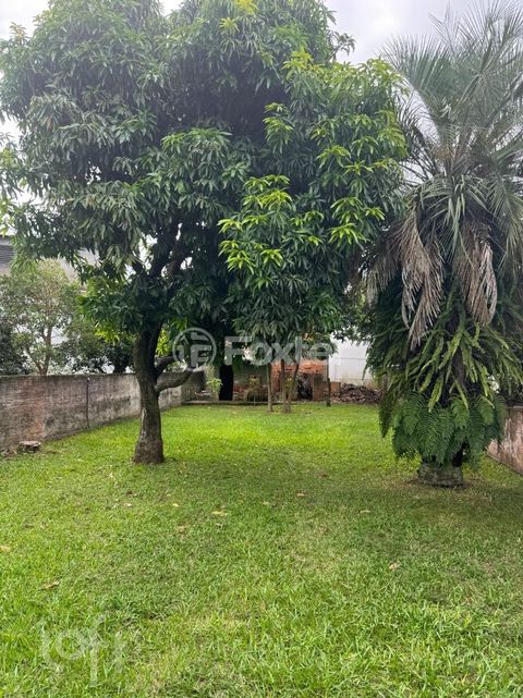 Image 8 - 898900