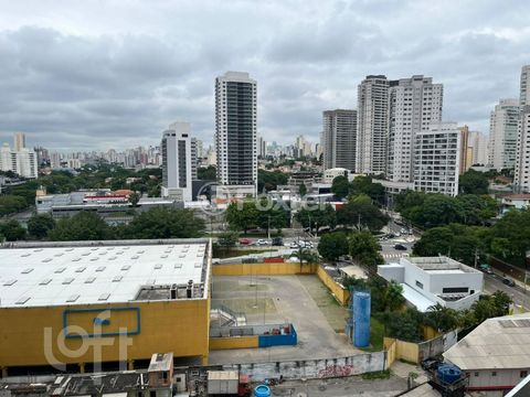 Image 10 - 898911