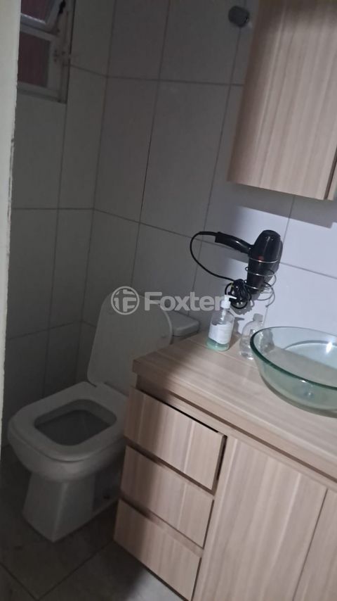 Image 8 - 898921