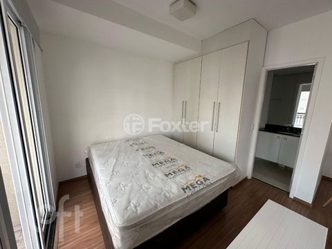 Image 8 - 898999