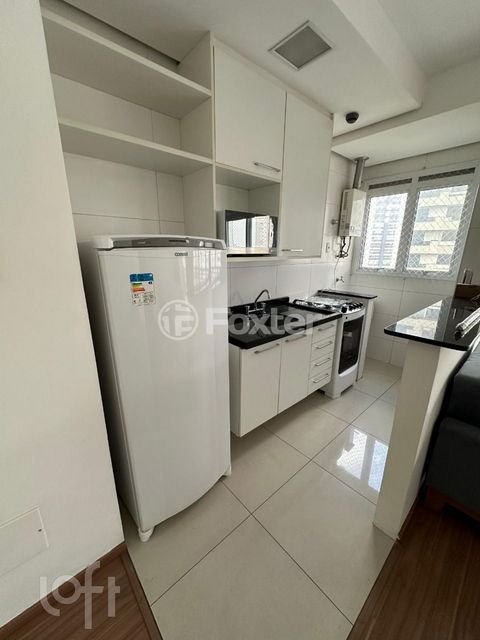 Image 7 - 898999