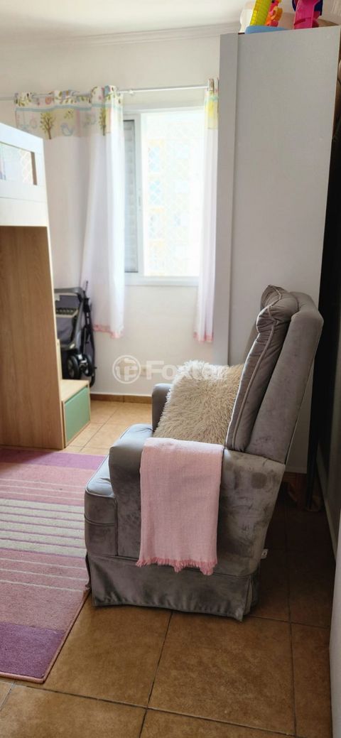 Image 9 - 899048