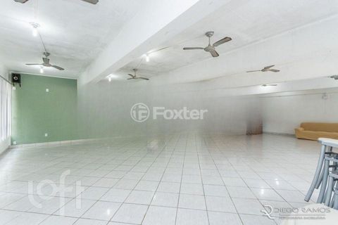 Image 11 - 899067