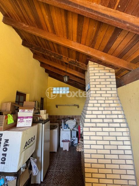 Image 9 - 899083