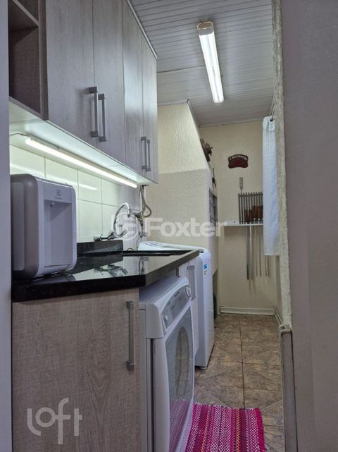Image 9 - 899099