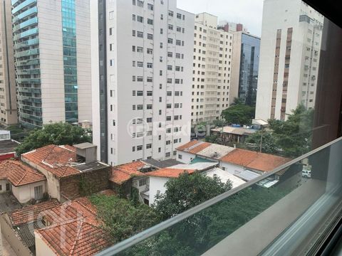 Image 12 - 899103